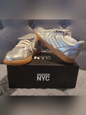 Madden NYC Womens Fold-over Metallic Sneaker, Silver - Size: 8